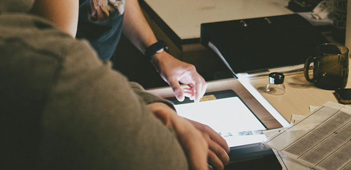 digitize old photos by scanning